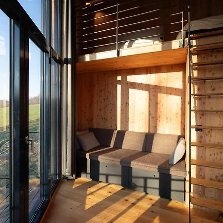 Semesterbostad Treeangle - K1 Baumhaus Odenthal