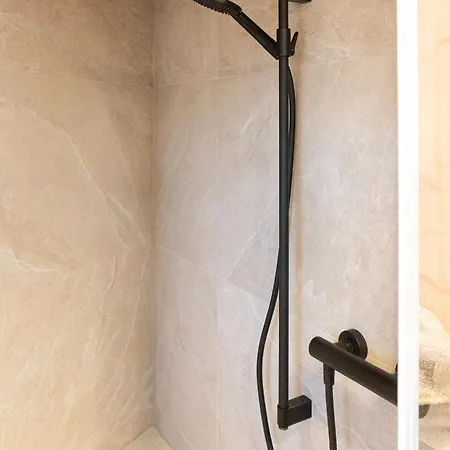 Treeangle - K1 Baumhaus *